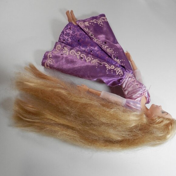 Disney Store Classic Tangled Rapunzel Doll Rhinestone Dress Articulated 6th Ed - Picture 5 of 10